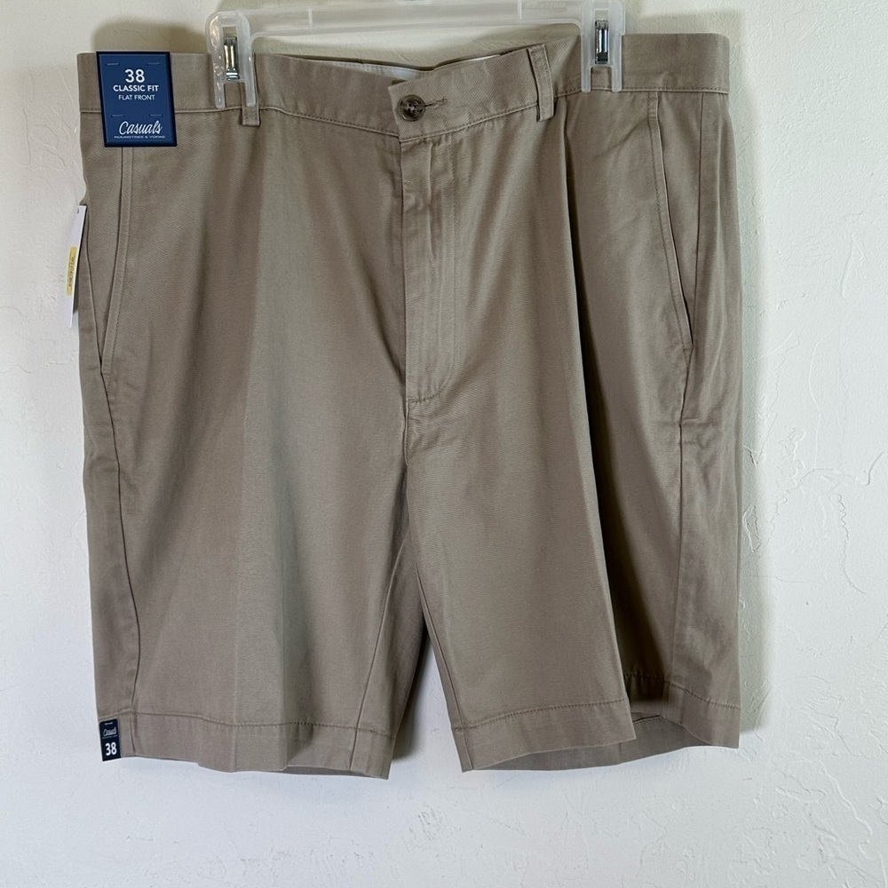 NWT Roundtree & Yorke Casuals Flat Front Dark Khaki Shorts Sz 38